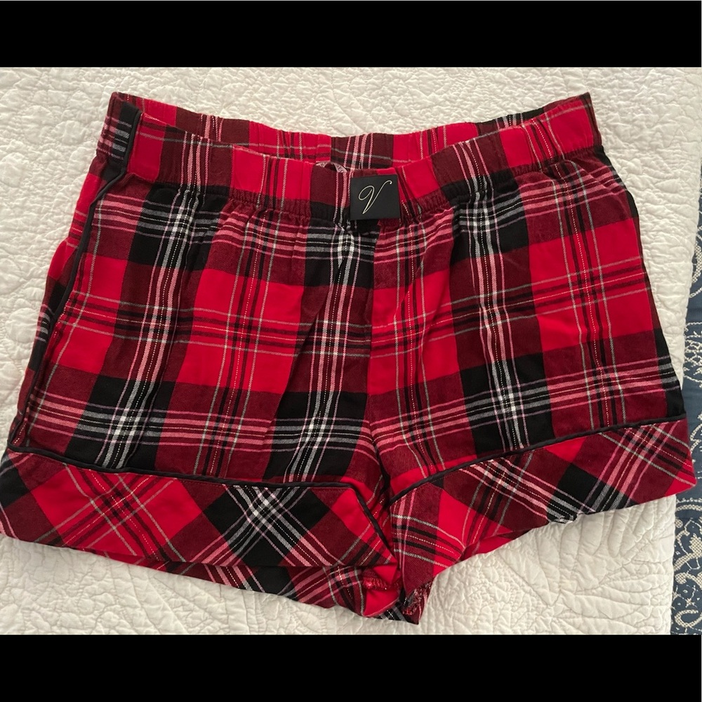 Victoria Secret Sleep Shorts - Picture 4 of 4